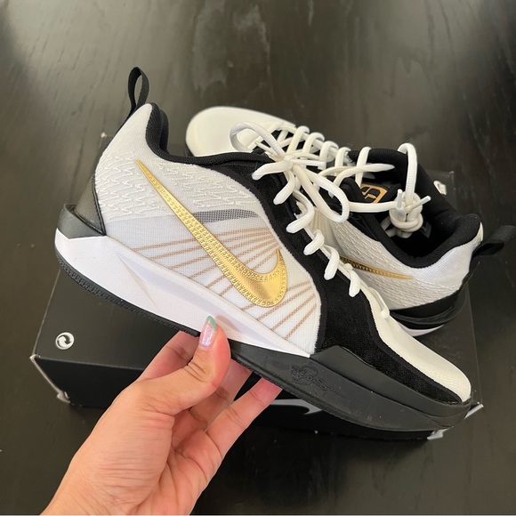 ✔️New✔️ NIKE Sabrina 2 KC GS Gold Quest - Picture 2 of 10